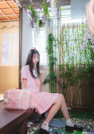 欧美辣妹秀身材_HD完整视频观看